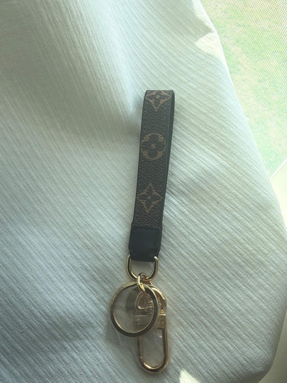 LV Chain - Picture 2 of 3